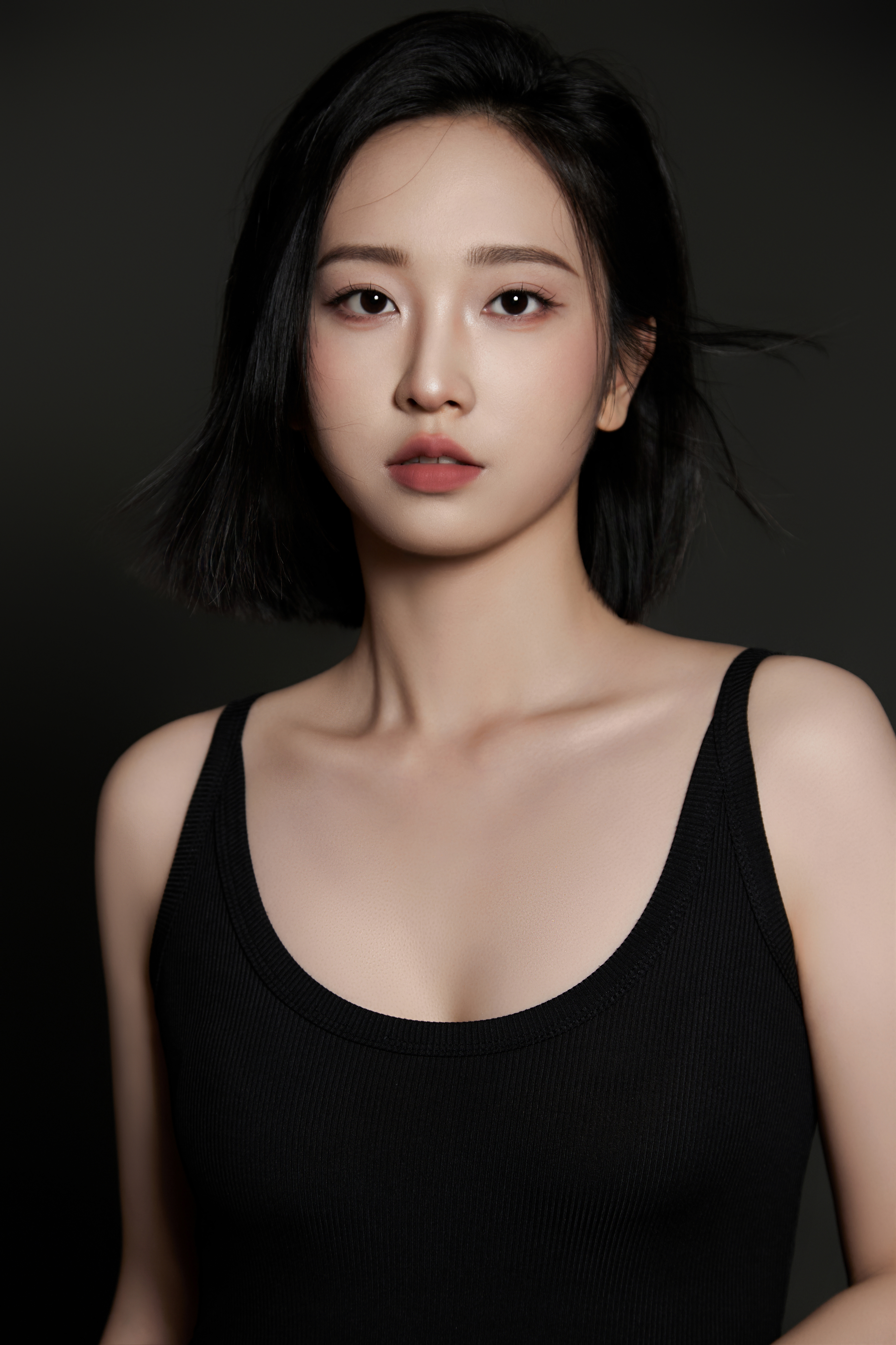 音乐学院教师——颜煜桐